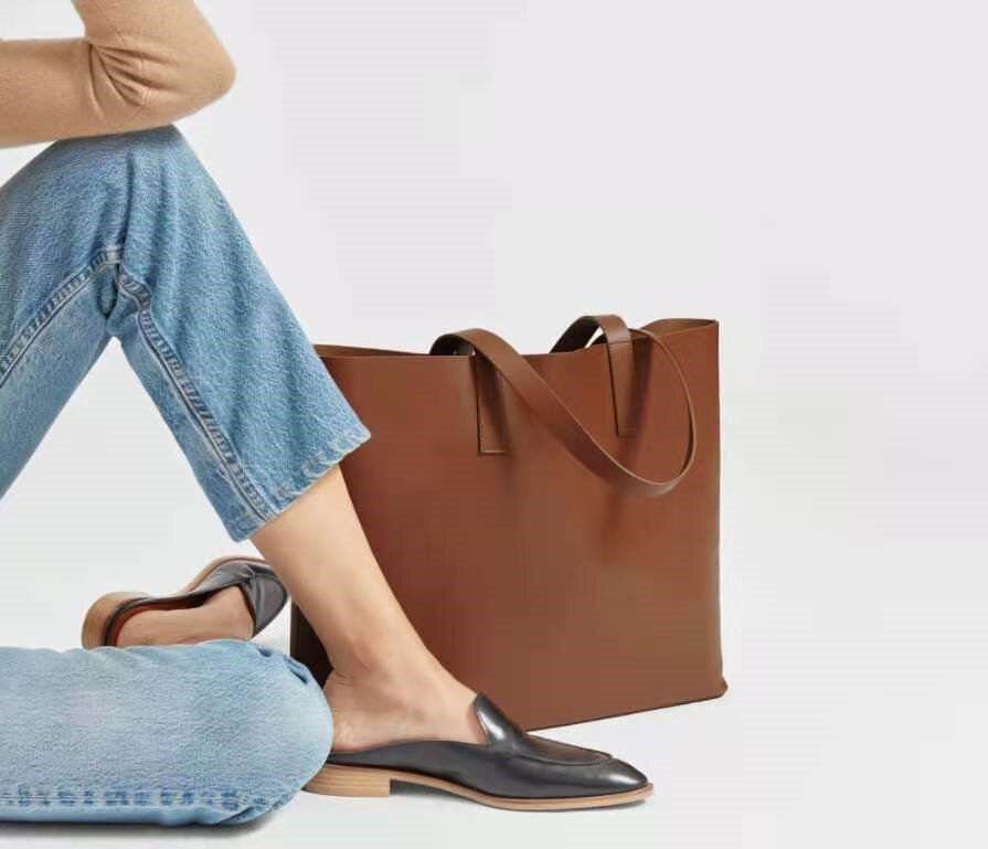 The incoming bull leather single shoulder bag of the realized goods does not back up and wants to be good again only with light brown