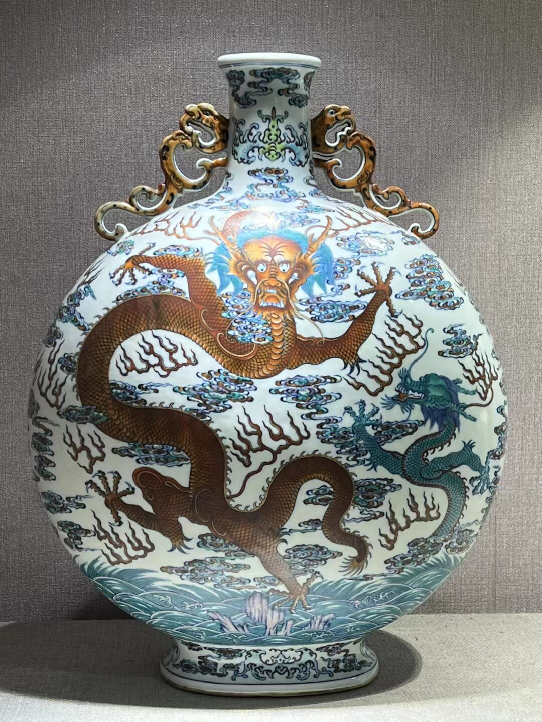明永乐青花留白暗刻海水龙纹天球瓶-淘宝Taobao | 天猫Tmall
