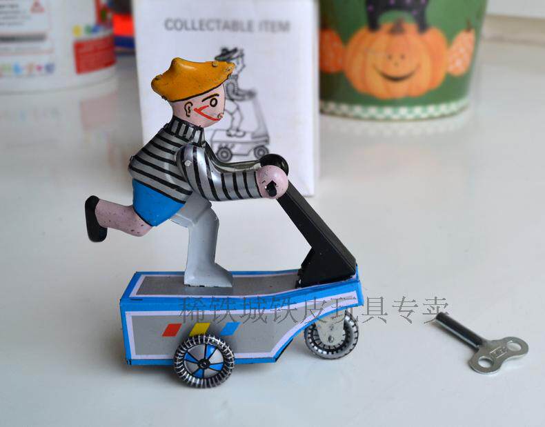 Rare Iron City 80 Post Nostalgia Tints Toy Clockwork Strings on children Parent-child Handmade Gifts Collection Running Ice Carts