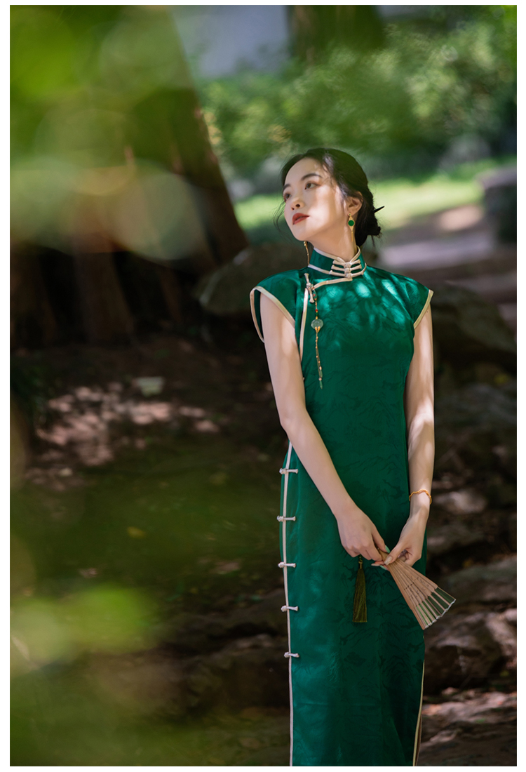 Qianlijiangshan New Chinese Retro High-end Atmosphere Girls Ancient Cheongsam - กี่เพ้า - เส้นใยสังเคราะห์ สีเขียว