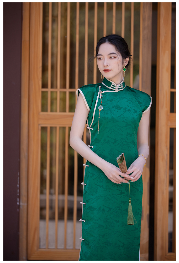 Qianlijiangshan New Chinese Retro High-end Atmosphere Girls Ancient Cheongsam - กี่เพ้า - เส้นใยสังเคราะห์ สีเขียว