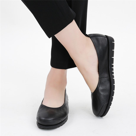 flight attendant flat shoes