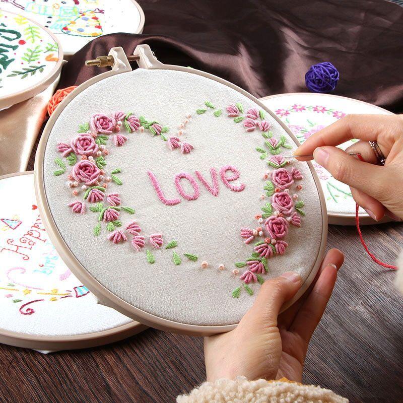Embroidery DIY hand-held flower material package couple gift beginner pregnancy handmade Suzhou embroidery beautiful hand-held flower (3