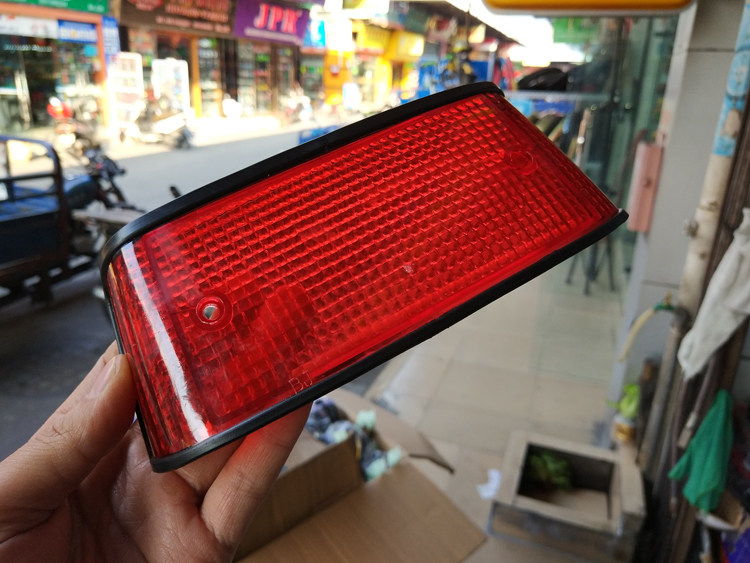 CBT125 rear light assembly Jialing Wang locomotive tail light accessories brake light double row rear tail light