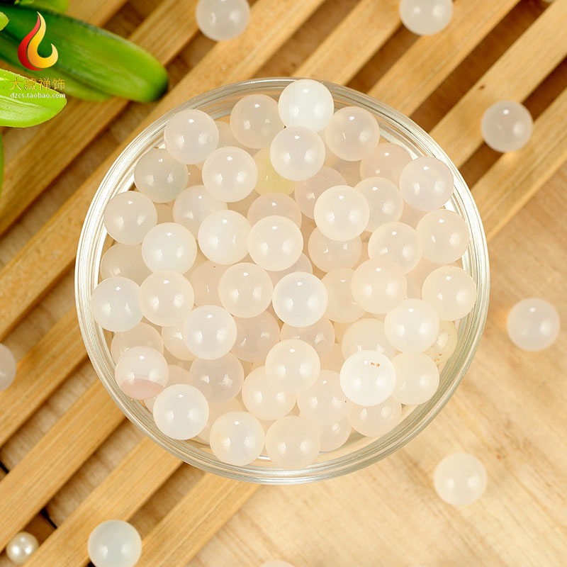 Tibetan ethnic supplies white Upper Manau stone 8 for seven precious stones to be dedicated to Manza jewel 1 Two