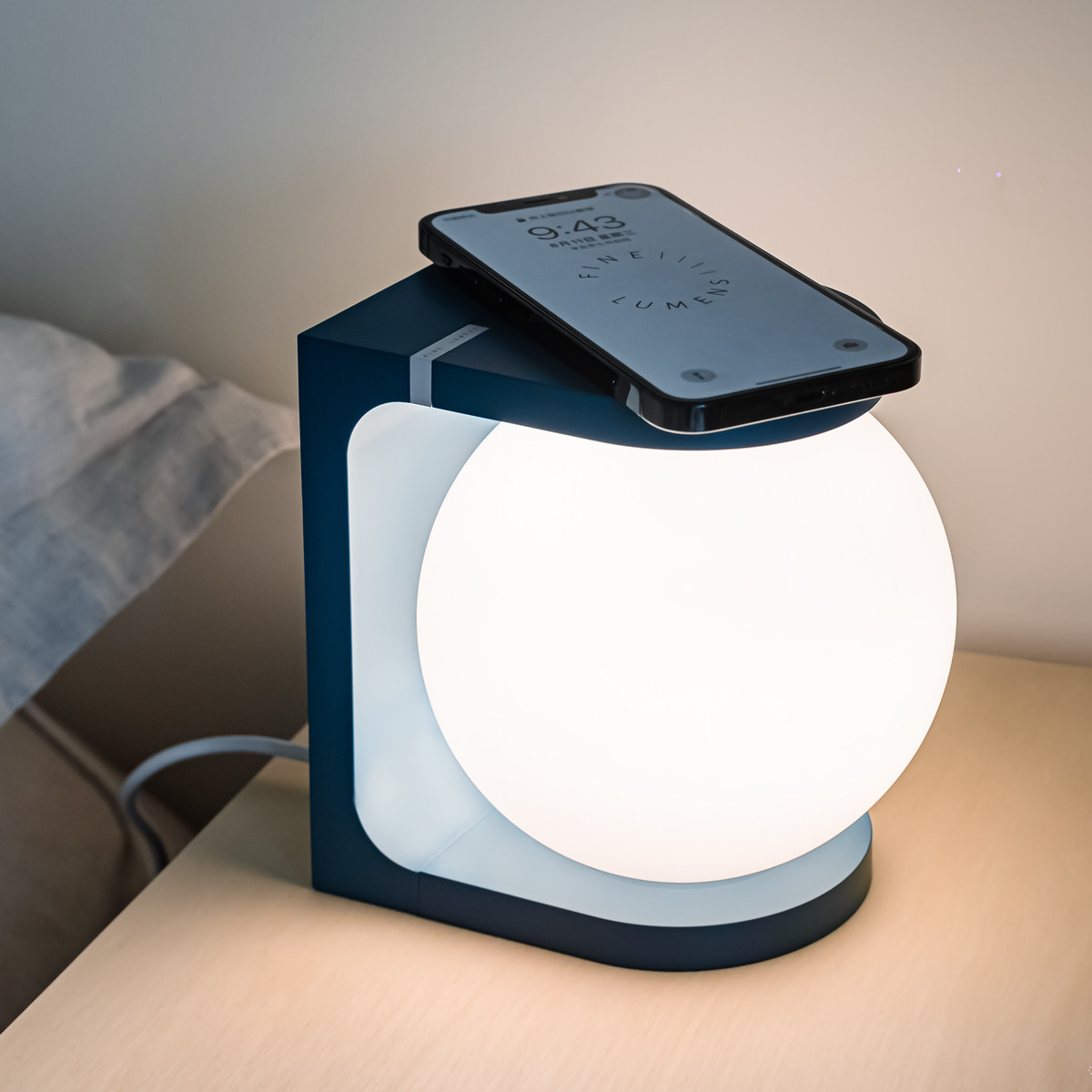 Spot AHD｜Fine lumens PLAT wireless charging table lamp touch bedside lamp glass creative bedroom