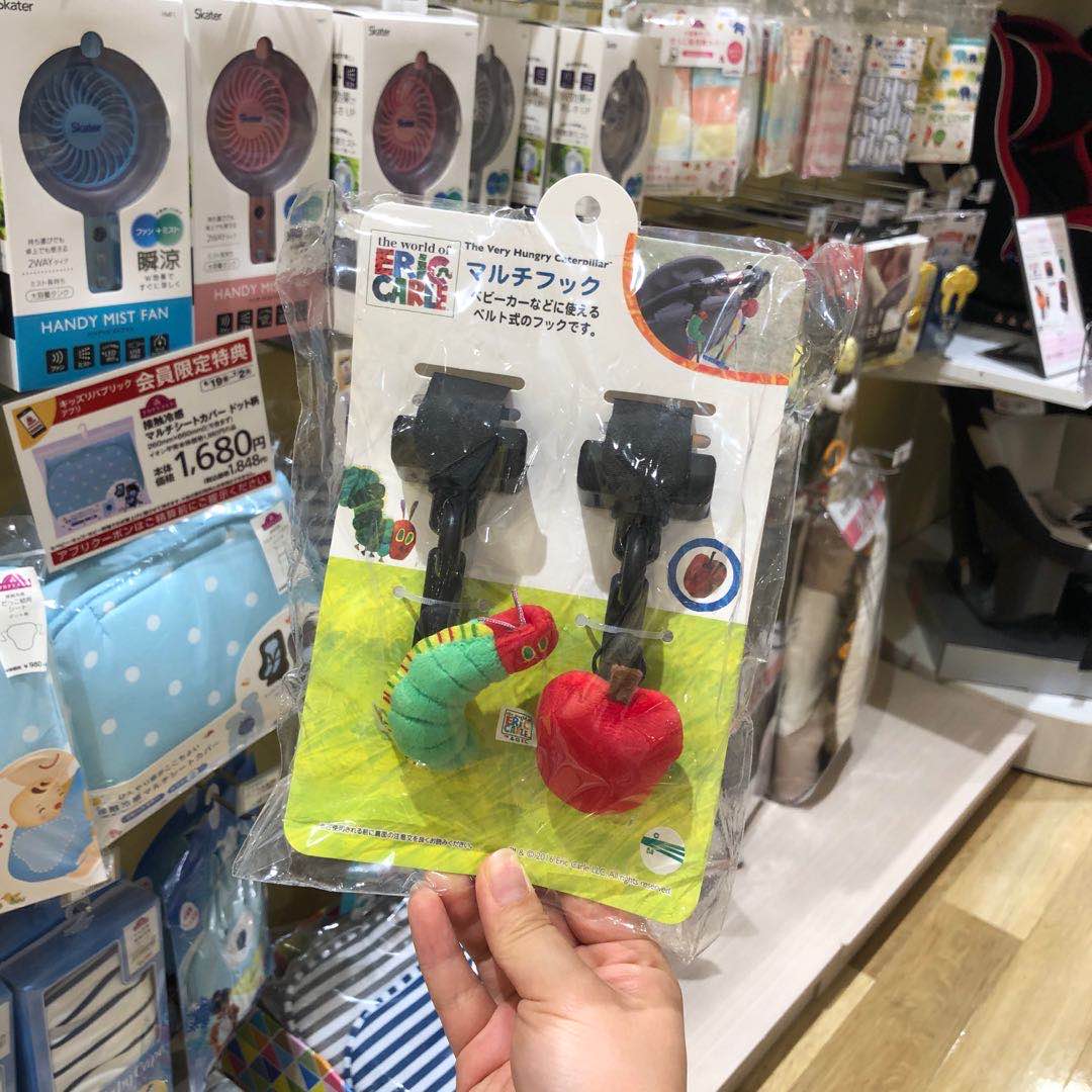 Spot Japan's new imported very hungry caterpillar cart accessories hook toy anti-lost clip pacifier clip is clipped