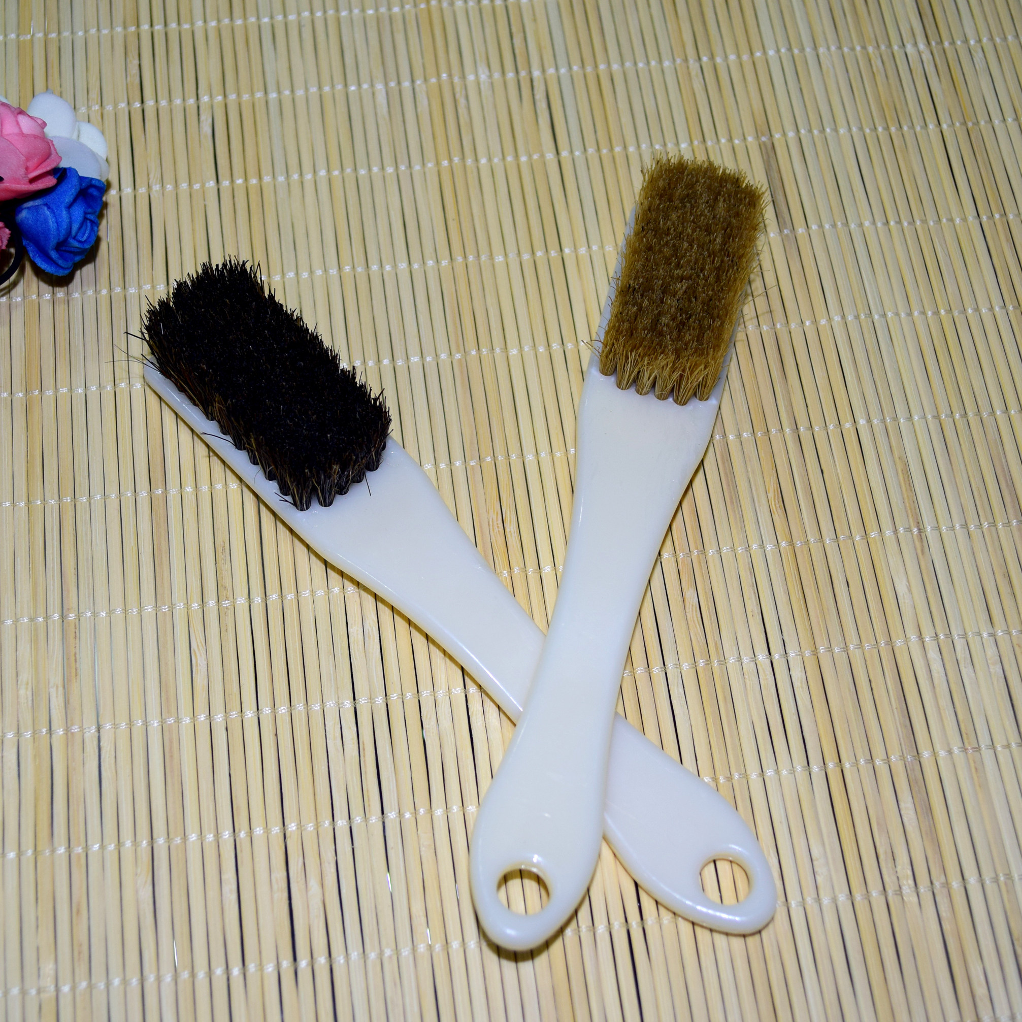 Wenwan brush pig bristle brush 6 rows 11 holes wide head black hair brush hard Vajra Bodhi walnut maintenance cleaning brush