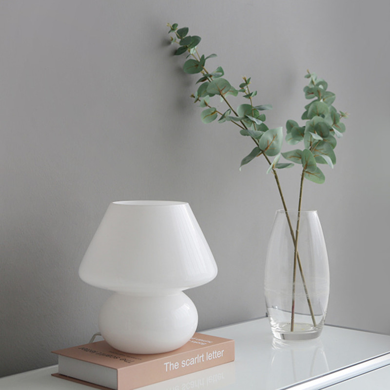 Vintage French-Style Cream Table Lamp Ins-Style Glass Trendy Bedroom Bedside Cozy Living Room Decorative Mushroom Lamp Nordic