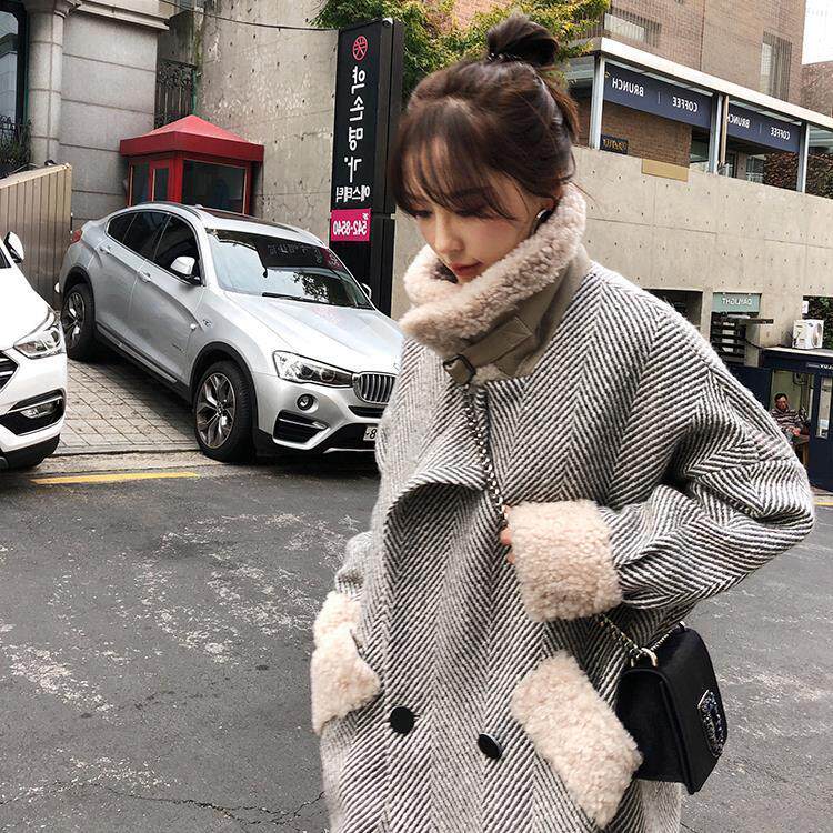 Hong Kong pop brand 2020 winter new double-breasted lamb wool coat small wool wool thickened women's coat