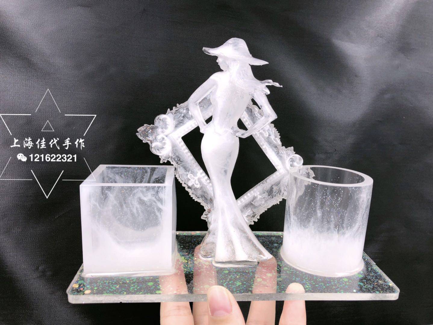 Shanghai Jiadé hand for wearing hat girl silicone mold frosted surface handmade molds 15 * 7 5 * 2CM