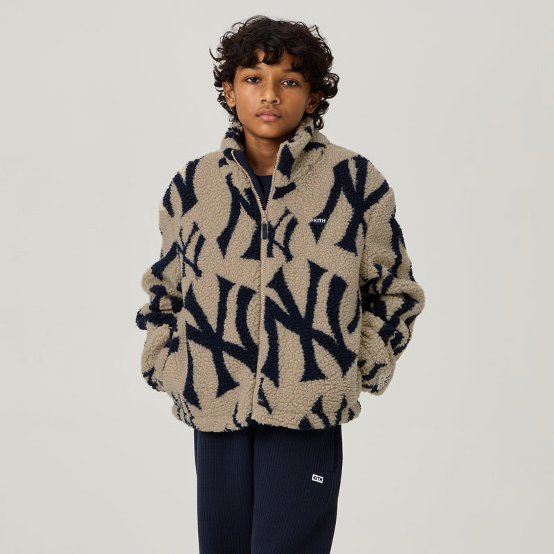 Kith Kids【Authentic Special Offer】Children's Clothing New York Yankees Collaboration Limited Edition Lamb Fleece Jacket Kith Kids【Authentic Special Offer】Children's Clothing New York Yankees Collaboration Limited Edition Lamb Fleece Jacket