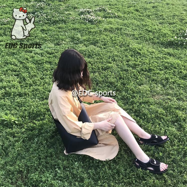 [Thể thao EDC] NIKE SUNRAY QUẢNG CÁO 4 Dép đi biển màu đen và trắng của Nike 386518-011 - Giày thể thao / sandles dép quai hậu 