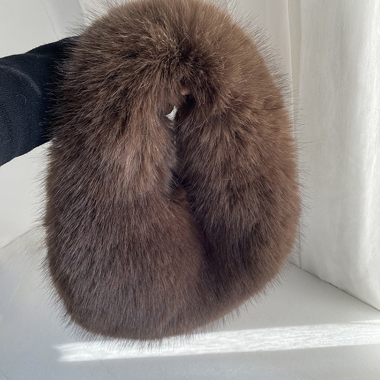 Клатч 高级感手提毛毛包女秋冬长毛造型包仿狐狸毛皮草包包日韩可爱手拎