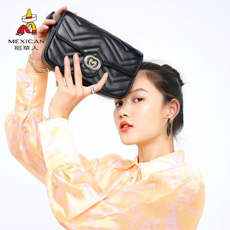 Rice Straw Man Woman Bag New Products Fashion Embroidered Thread Chain 100 Hitch Satchel Satchel single shoulder bag light extravagant small square bag chain bag