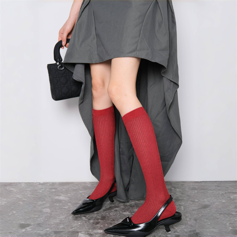 2Sd a Island Red Color for Women in Their Zodiac Year, Spring and Summer, with Gold Thread Vertical Stripes, Personalized Calf Socks, Anke Lei Style