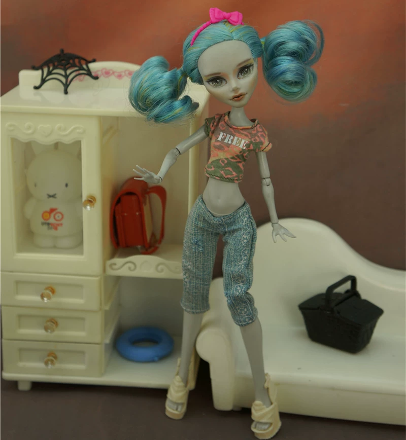 Одежда для кукол (Monster High) третья волна — одиночные костюмы, разные цвета