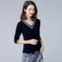 Áo xuân hè 2018 phiên bản Hàn Quốc mới của áo cổ lọ sọc chữ V là áo thun dài tay mỏng nữ Áo thun dáng xòe từ bi áo thun tay lỡ
