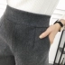 Phiên bản Hàn Quốc của quần short len ​​nữ mùa thu đông 2018 mới mặc eo co giãn đã mỏng manh khoét chân quần ống rộng Quần short