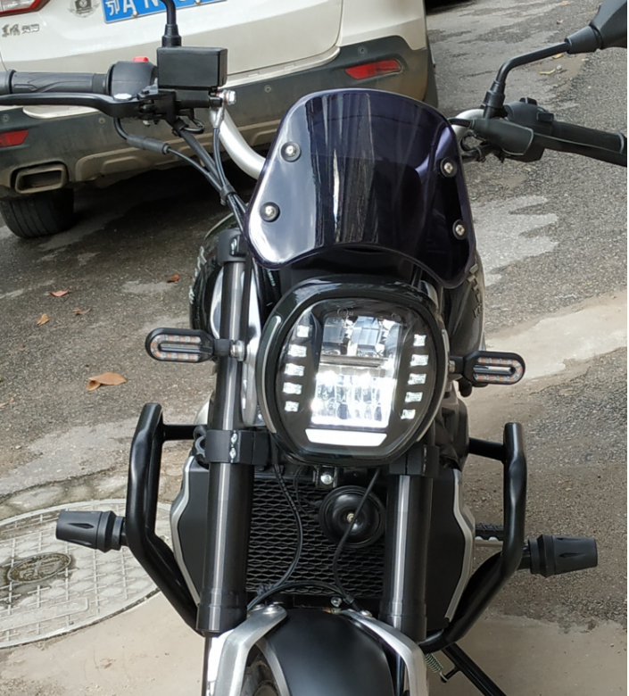 Longjia V coffee 250 retro small windshield Longjia silver bottle 440 retro locomotive modified front windshield