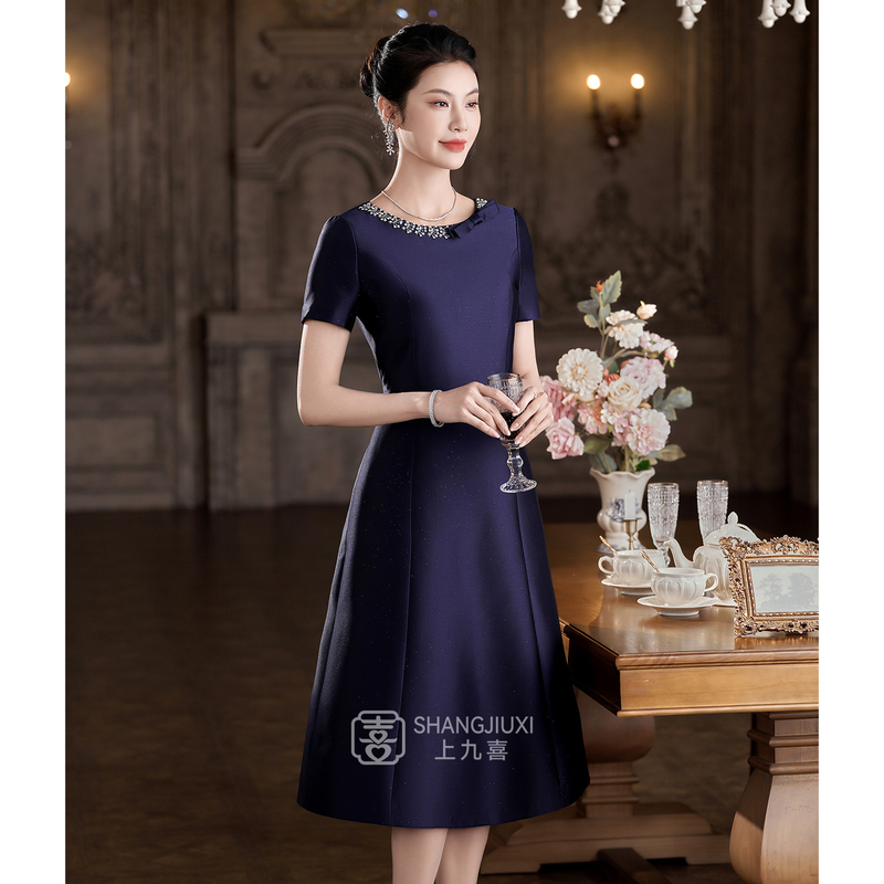 Blue Plus-Size Cheongsam Dress for Mothers, New Chinese-Style Improved Dress for Mother-In-Law's Wedding Banquet, 2026 New Model, Elegant and Youthful Blue Plus-Size Cheongsam Dress for Mothers, New Chinese-Style Improved Dress for Mother-In-Law's Wedding Banquet, 2026 New Model, Elegant and Youthful