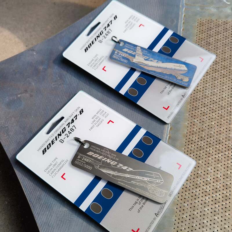 Air China 747-8 Boeing Aircraft Tail Spray Titanium Alloy Skin Passenger Plane B-2487 Air China Keychain Air China 747-8 Boeing Aircraft Tail Spray Titanium Alloy Skin Passenger Plane B-2487 Air China Keychain