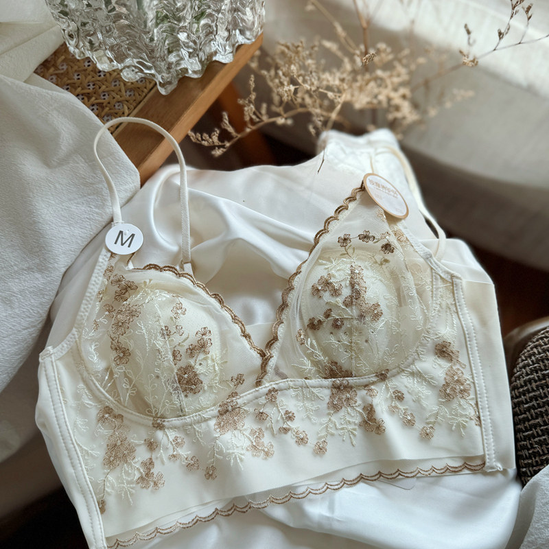 刺绣蕾丝法式内衣女士文胸无钢圈吊带胸垫兔耳朵内搭冰丝美背裹胸详情17
