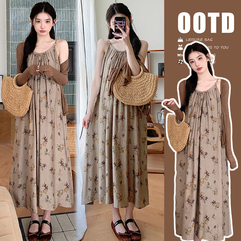 Maternity Dress Spring 2026 New Set Retro Oil Painting New Chinese Style Suspender Dress Cardigan Top Two-Piece Set Maternity Dress Spring 2026 New Set Retro Oil Painting New Chinese Style Suspender Dress Cardigan Top Two-Piece Set