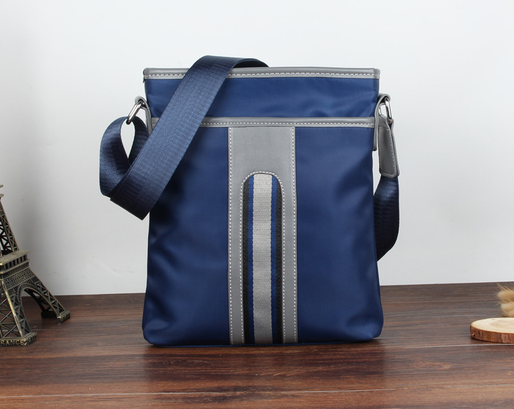 Mới ba lô đeo chéo ba lô thời trang giản dị Hàn Quốc của túi xách nylon dọc Oxford nam và nữ túi zara