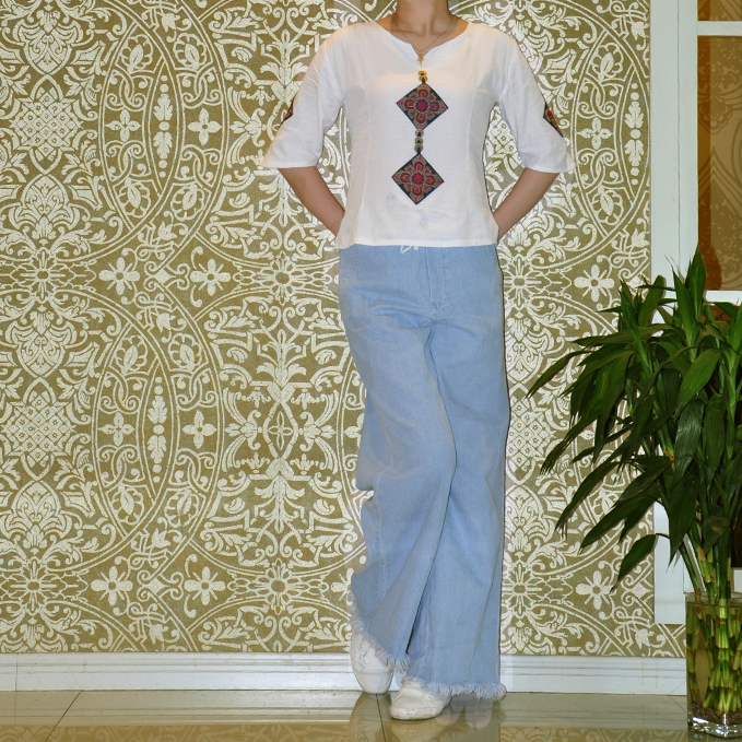 New Spring and Summer National Wind Cotton and White Shirt Woman in the Long Sleeve Skin Copper Copper Cover