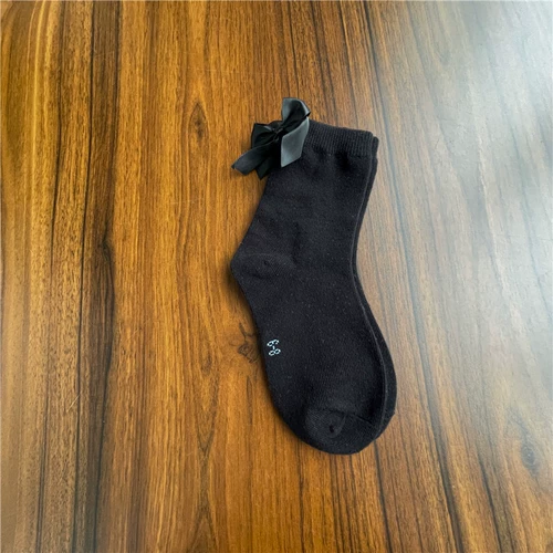 Девочки с маленькими и средними детскими вязаными эластичными носками серии бабочек 3-12 лет