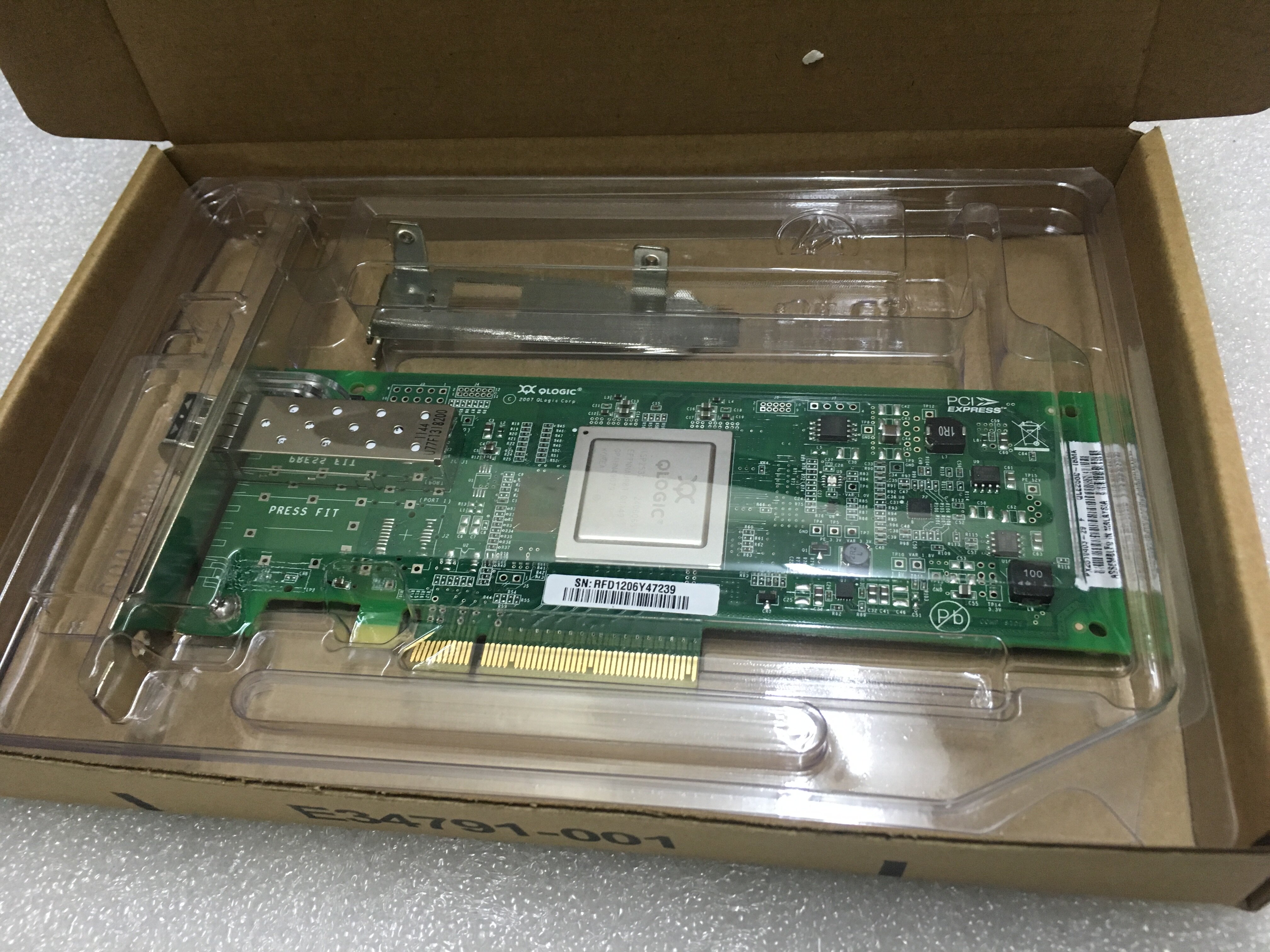 Original QLOGIC QLE2560 IBM DELL HP Wave Huawei Lenovo 8G HBA