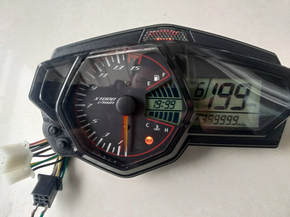 Domestic R3 sports car LCD dashboard Baodiao V6 innovation one three Yang code table speed speed with water temperature self-test