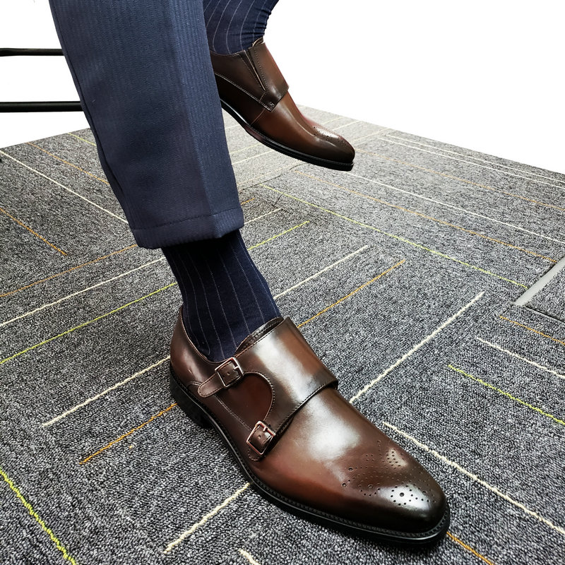 (upscale corticoid series) Invisible inner heightening leather shoes Monk shoes Bullock sculpted male shoes brown retro tide