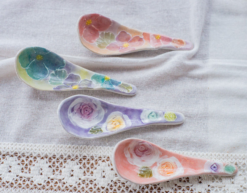 In stock Japanese Seto Yaki Hand Painted Rolled Flower Painted Soup Spoon Cherry Flower Spoon Ceramic