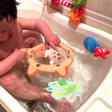 宝宝洗澡玩具小猫捞鱼钓鱼儿童戏水玩具漂浮软胶喷水捏捏叫套装