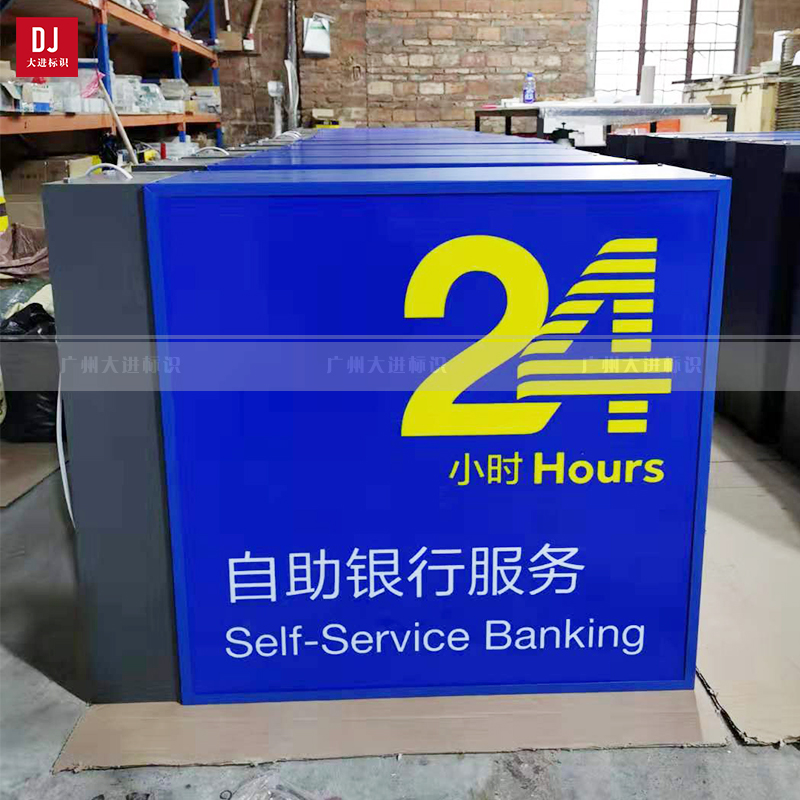 色彩大师的秘密工具：45°斜角对色灯箱是如何工作的