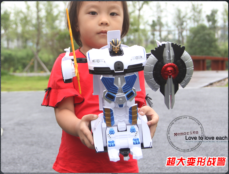 Biến dạng điều khiển từ xa lớn một nút biến thành robot cảnh sát trẻ em Autobot robot sạc xe điều khiển từ xa xe đồ chơi xe đồ chơi em bé