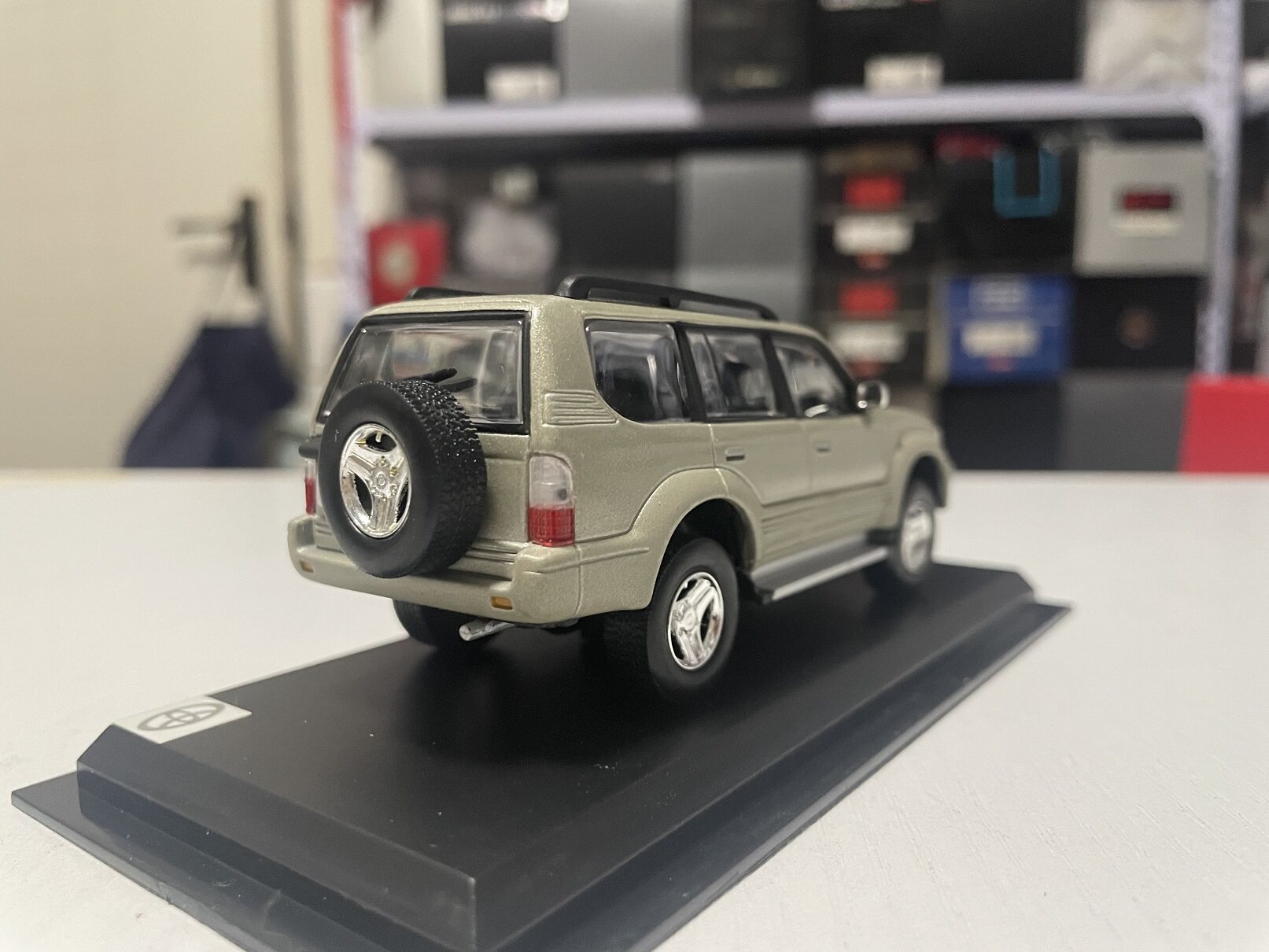 1: 43 Delprado Toyota Prado Dominator TOYOTA PARDO LC90 Off road