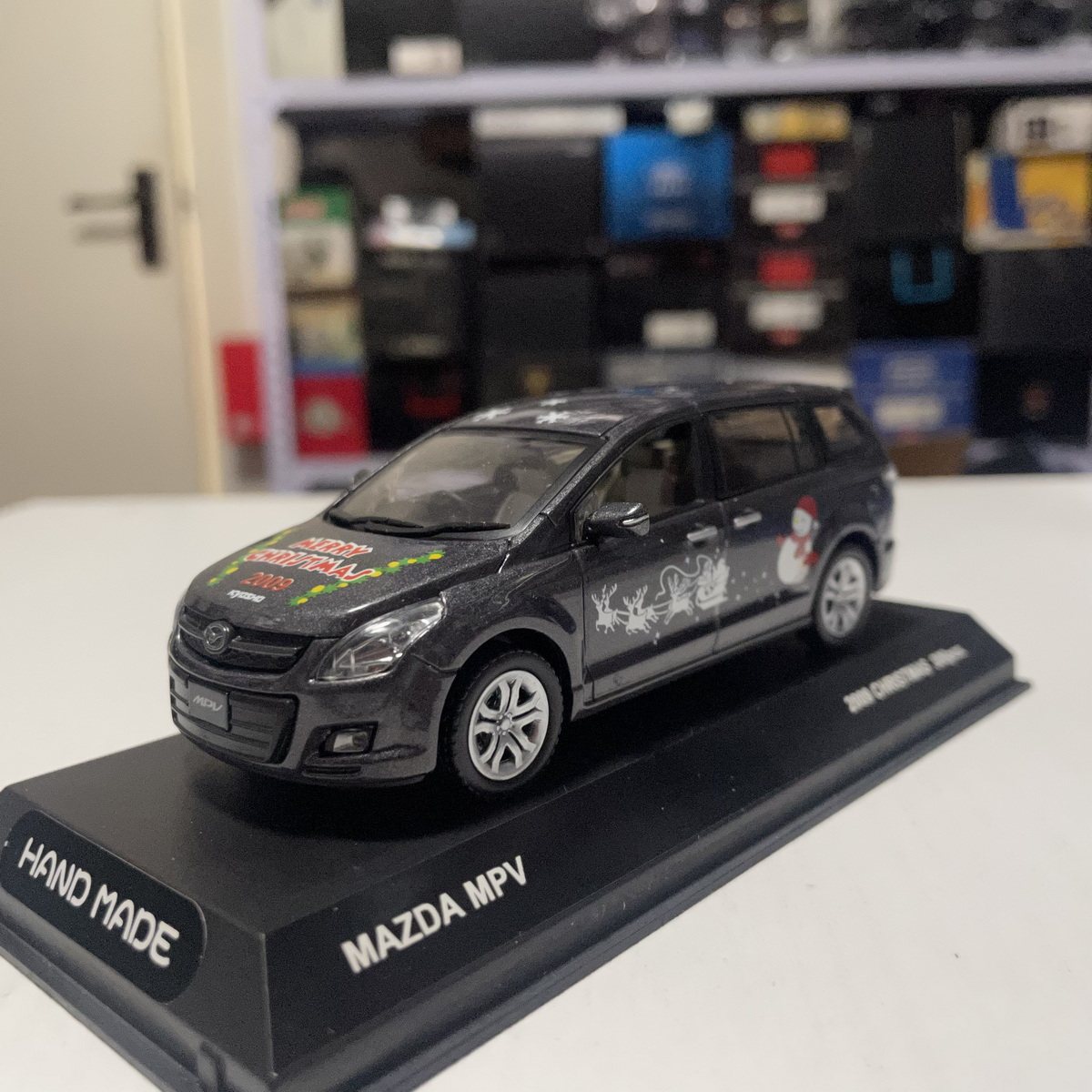 1: 43 KYOSHO MAZDA Mazda 8 MPV 2006-2014 Christmas Commemorative
