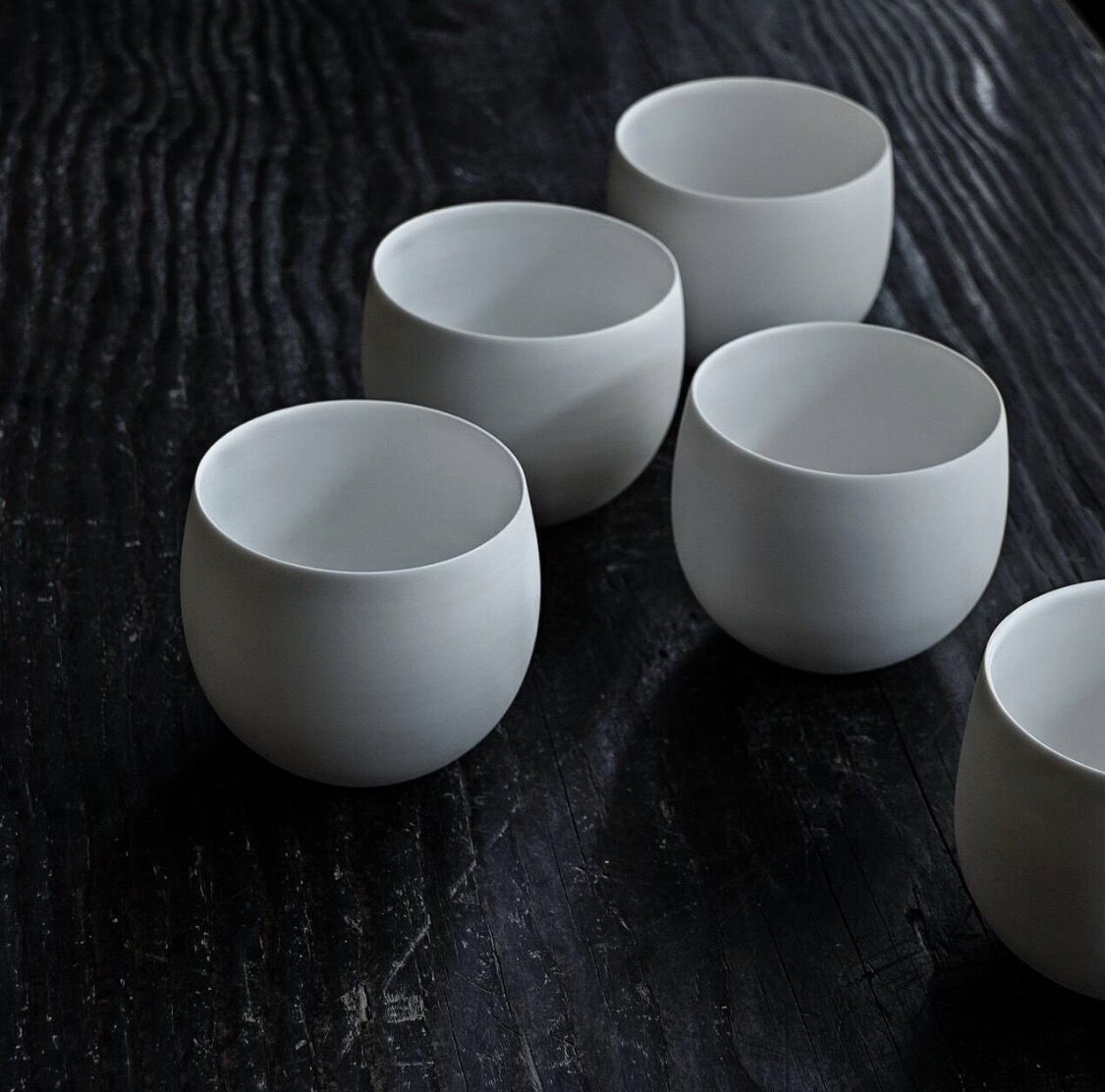 nmchic Japan's Tao Yun Writers' Murakujin White Porcelain Holding Cup