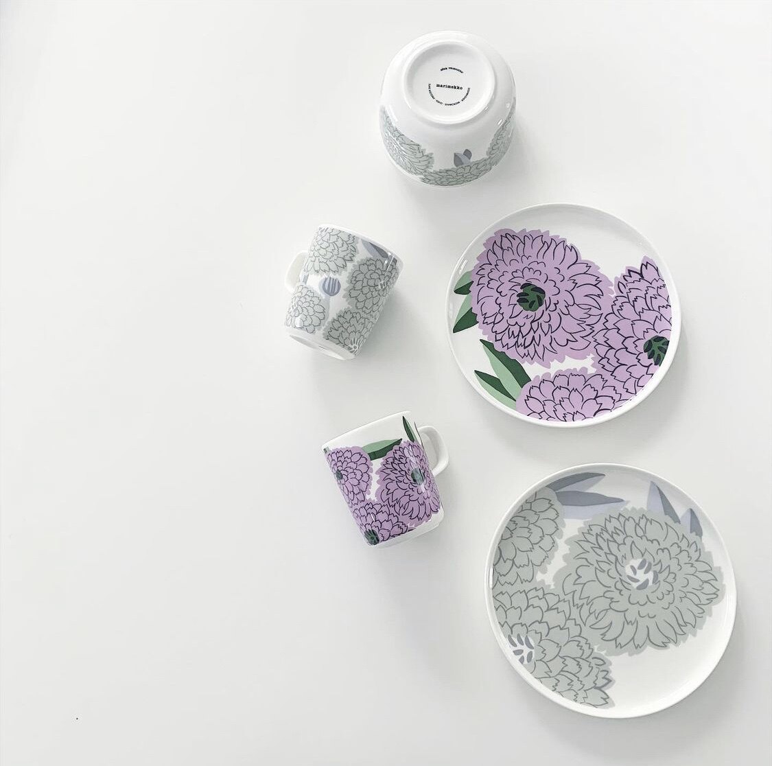 nmchic discontinued production of Finnish Marimekko spring Oiva Primavera cups