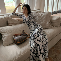 Spring Summer 2022 new French temperament waist trim slim slim V neck floral wrap skirt long skirt dress