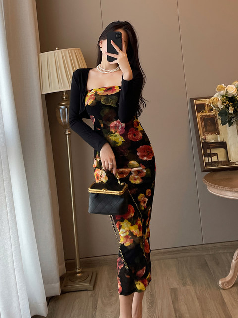 French retro pure desire rose design sense black tube top dress female autumn temperament long skirt two-piece suit