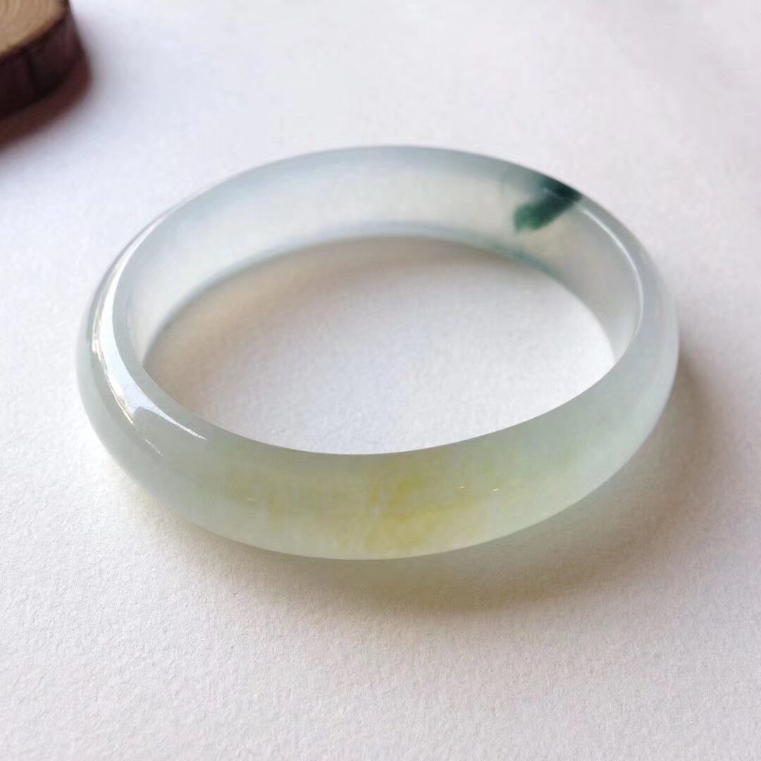 Myanmar emerald New Year's Day delivery gifts men and women new original heads jade bracelets ice floating in green Guido Princess Bracelet A stock