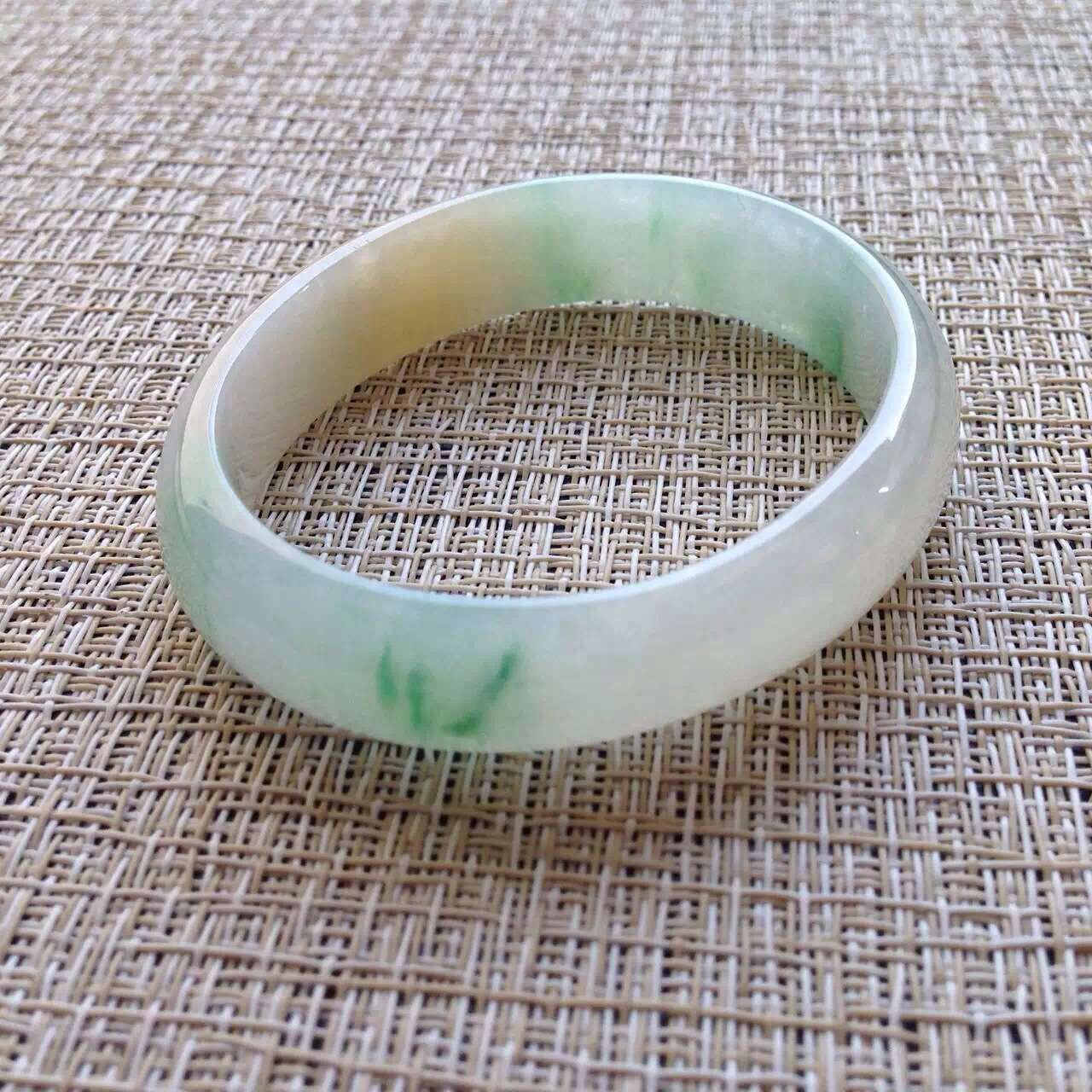 Myanmar online ice seed floats your courtesan half a mountain half water large circle of mouth bracelet girl bracelet male and female friends birthday present