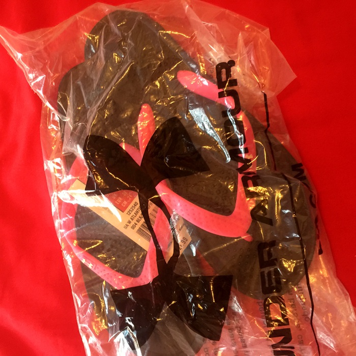 Một đôi giày thể thao Dema Under Armor UA Dép nữ thể thao Dép đi biển 1252540 cửa hàng crocs chính hãng