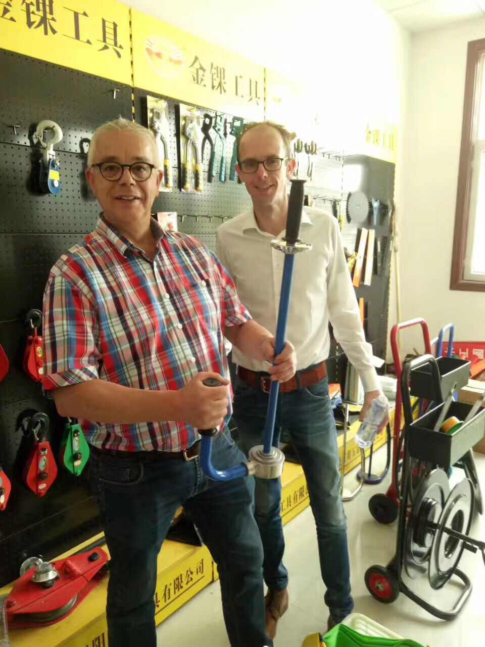 Manual winding pull-extension film machine pe wound film handle pull extension film machine wrapping film packing machine