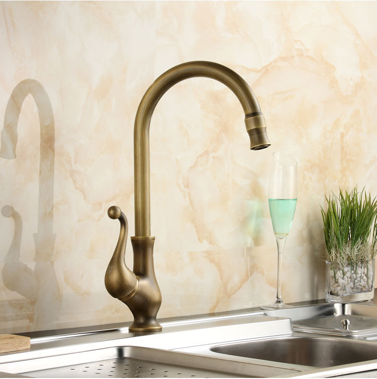 Queen's Family French-Style Vintage Brass Kitchen Faucet, Antique-Style American Sink Hot and Cold Vegetable Washing Basin Faucet