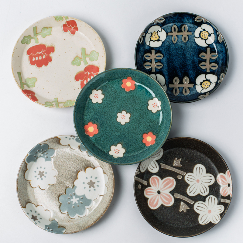 Japan imports AITO Japanese colored ceramic dish creative cake cake cake cake home dining dish dish package